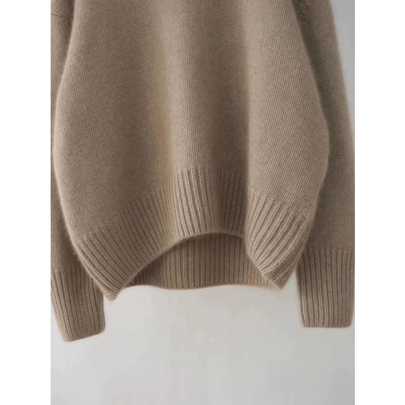 Women Fashion Over The Years - Un capo basic rilassato da indossare
