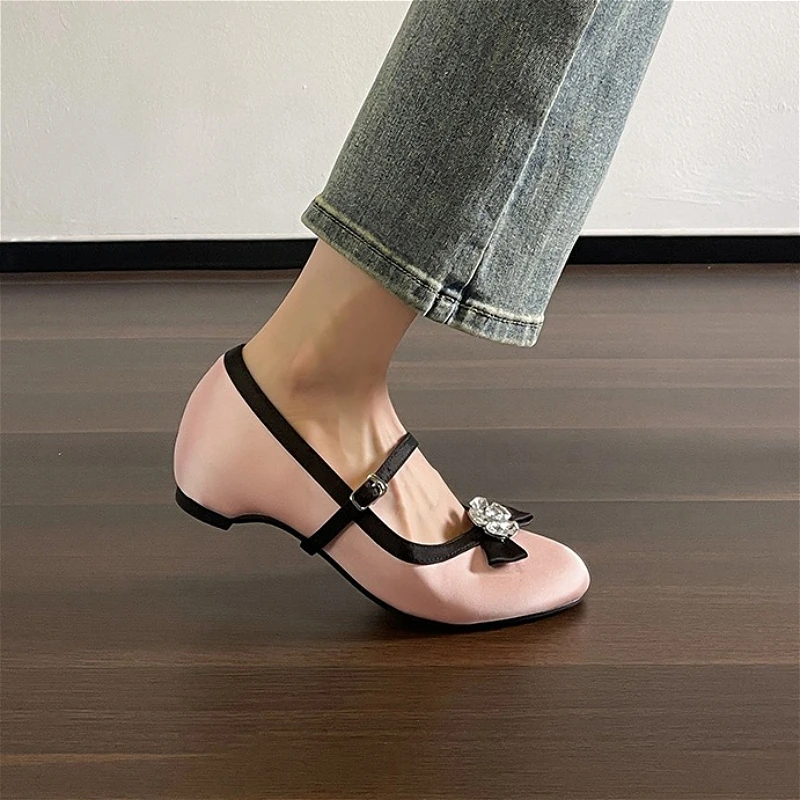 Scarpe Mary Jane con dettagli  - Women'S Fashion Shoes recensione e prezzo